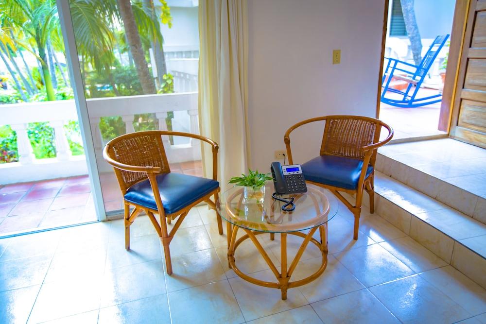 Hotel Restaurant Cyvadier Plage Jacmel Esterno foto