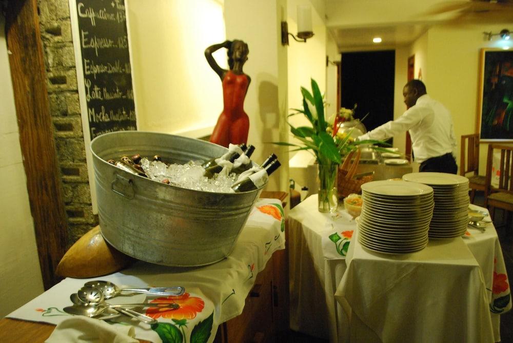 Hotel Restaurant Cyvadier Plage Jacmel Esterno foto