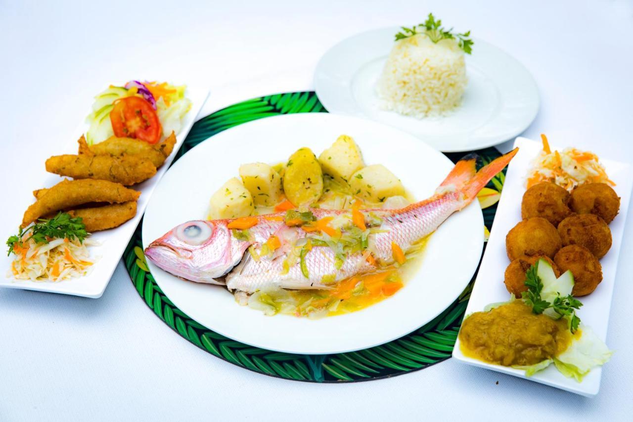 Hotel Restaurant Cyvadier Plage Jacmel Esterno foto